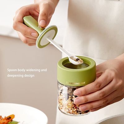 Sturdy 250ml Kitchen Empty Spice Jars Glass Seasoning Bottle With Spoon